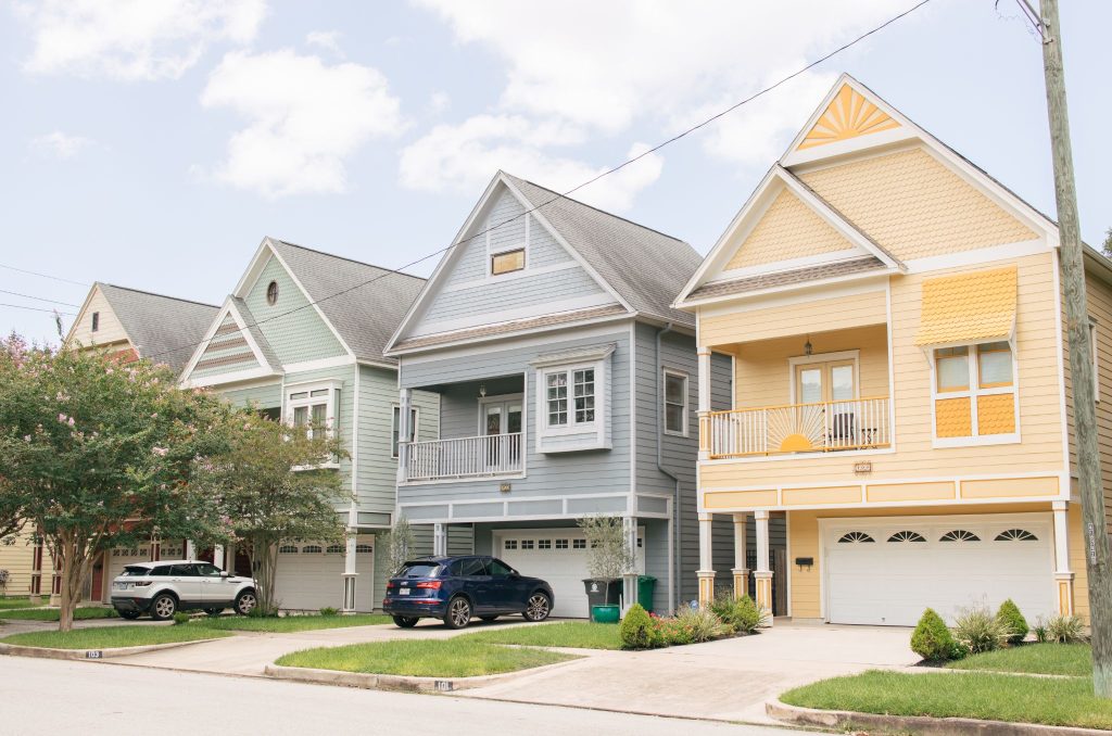 77096 apartment deals